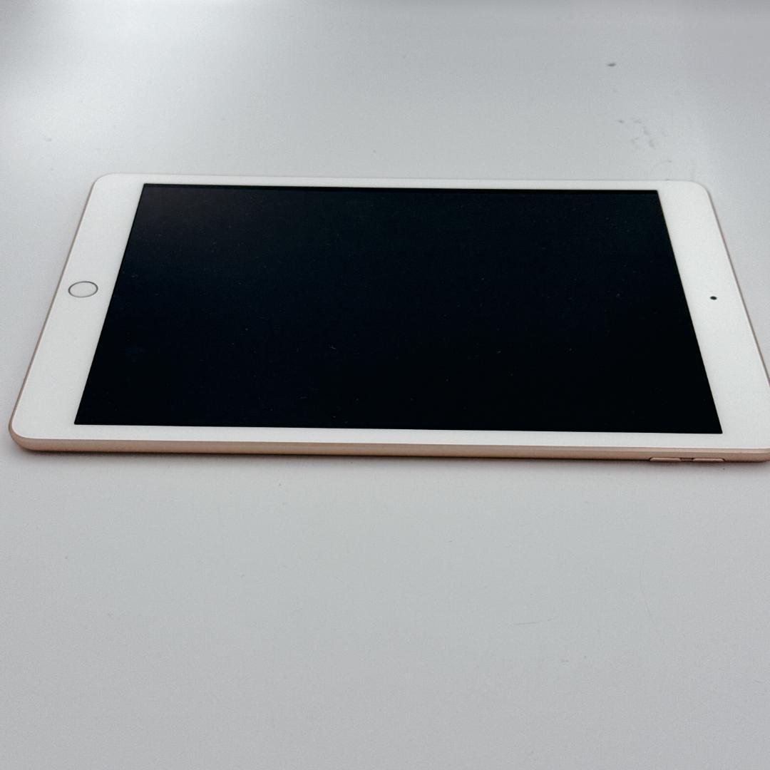 【ほぼ新品】iPad 第7世代 32GB Wi-Fiモデル MW762J/A