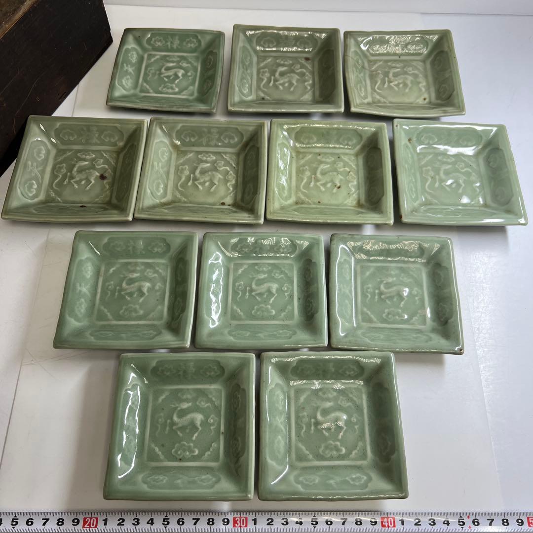 江戸後期　三田青磁鹿文角皿12枚　木箱付　東Y8-0122☆2Fトヒル