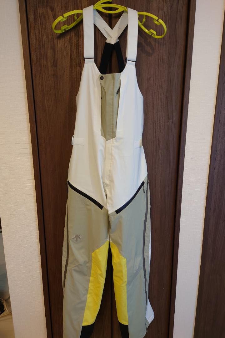 スキー用ジャケットとオーバーオールセット