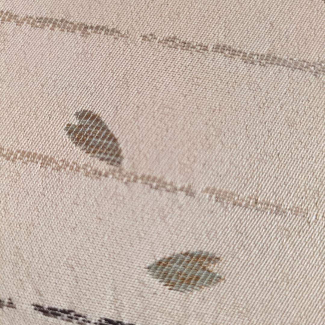 未使用　正絹袋帯　河瀬満織物　横段に花弁散らし　証紙アリ