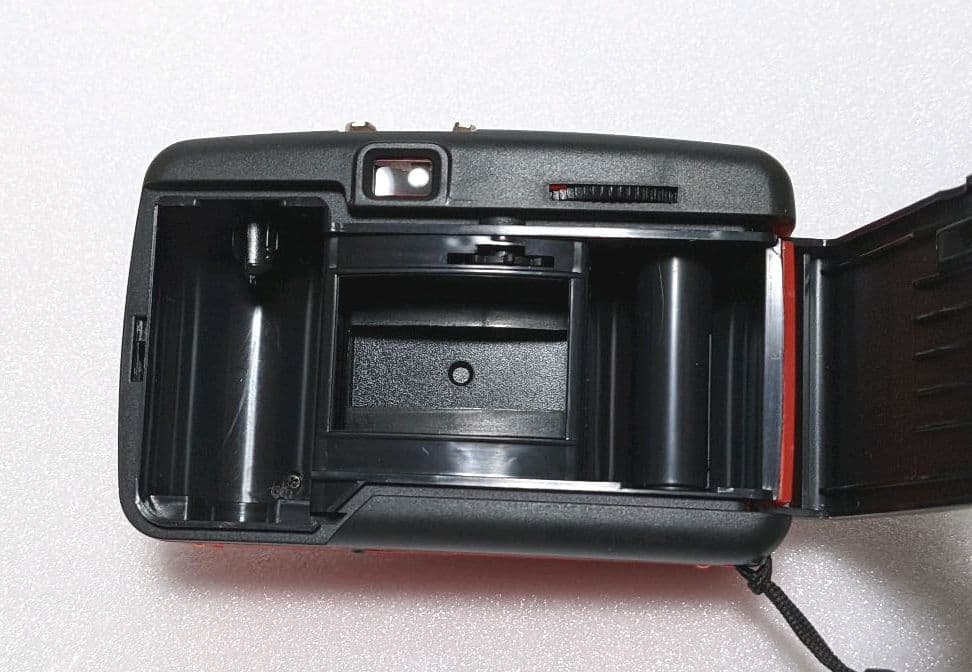 キティちゃん　フィルムカメラ　手動　手巻き　昭和レトロ　レア