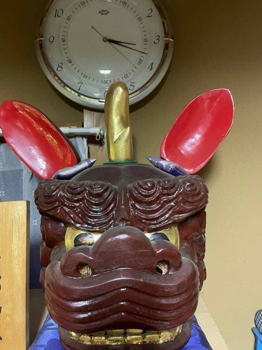 【値下げ交渉可】獅子頭　獅子舞　木彫り　桐製　工芸品　漆塗り　金箔