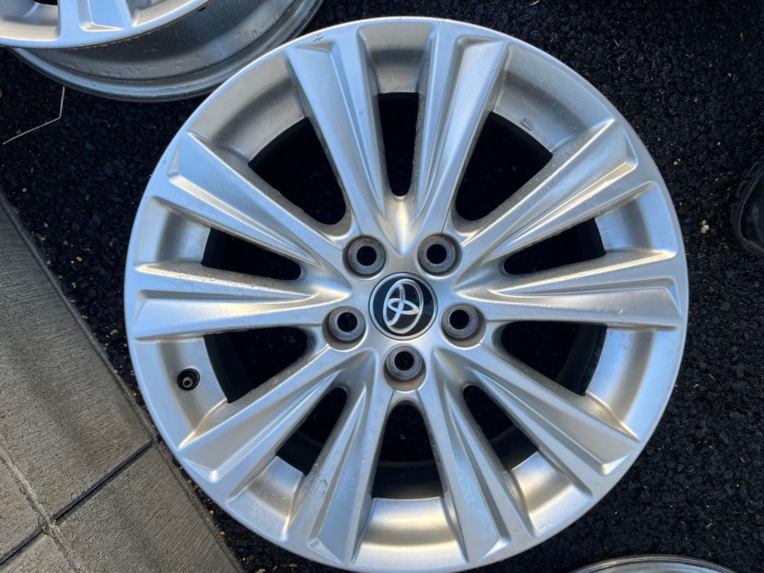 トヨタ 18インチ シルバーホイール 10スポーク