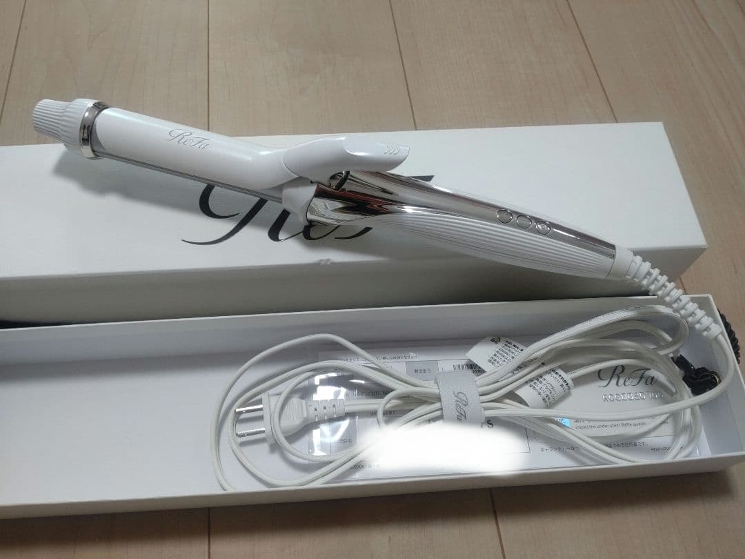 【美品】リファ ビューテック カールアイロン26 RE-AG00A