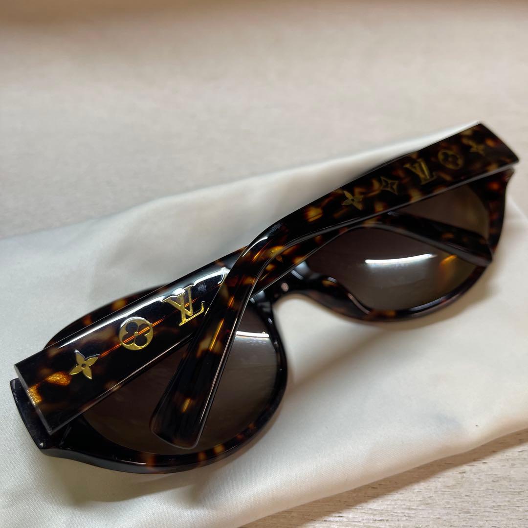 LOUIS VUITTON サングラス　べっ甲フレーム