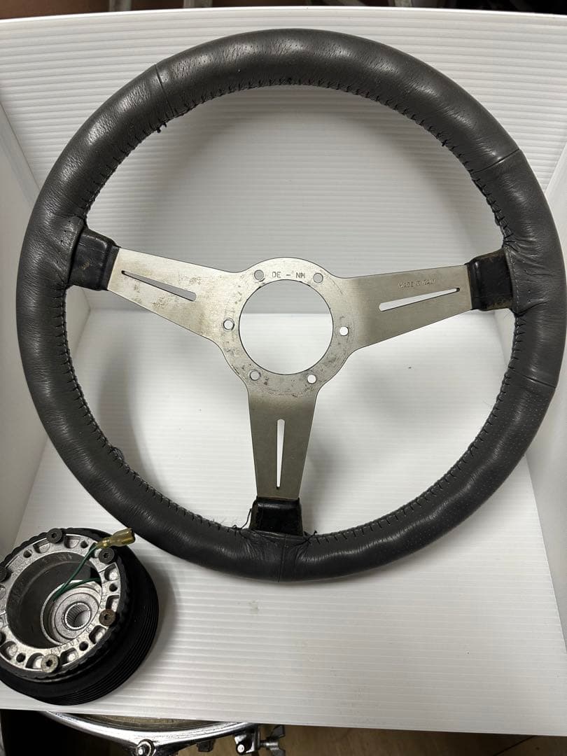 ナルディ　レザー巻き　370mm