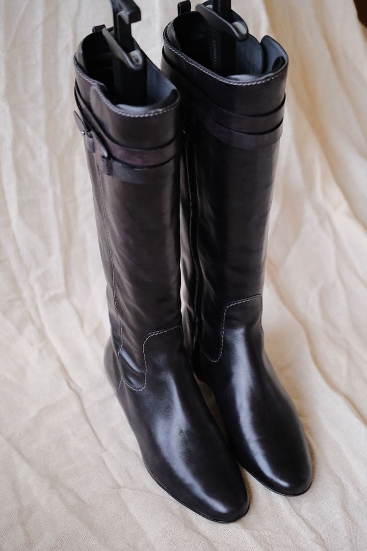 美品サルヴァトーレフェラガモヴァラベルトロングブーツ黒5.5C