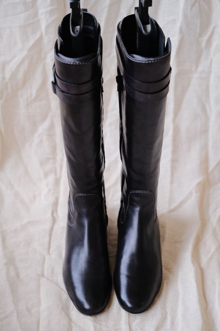 美品サルヴァトーレフェラガモヴァラベルトロングブーツ黒5.5C