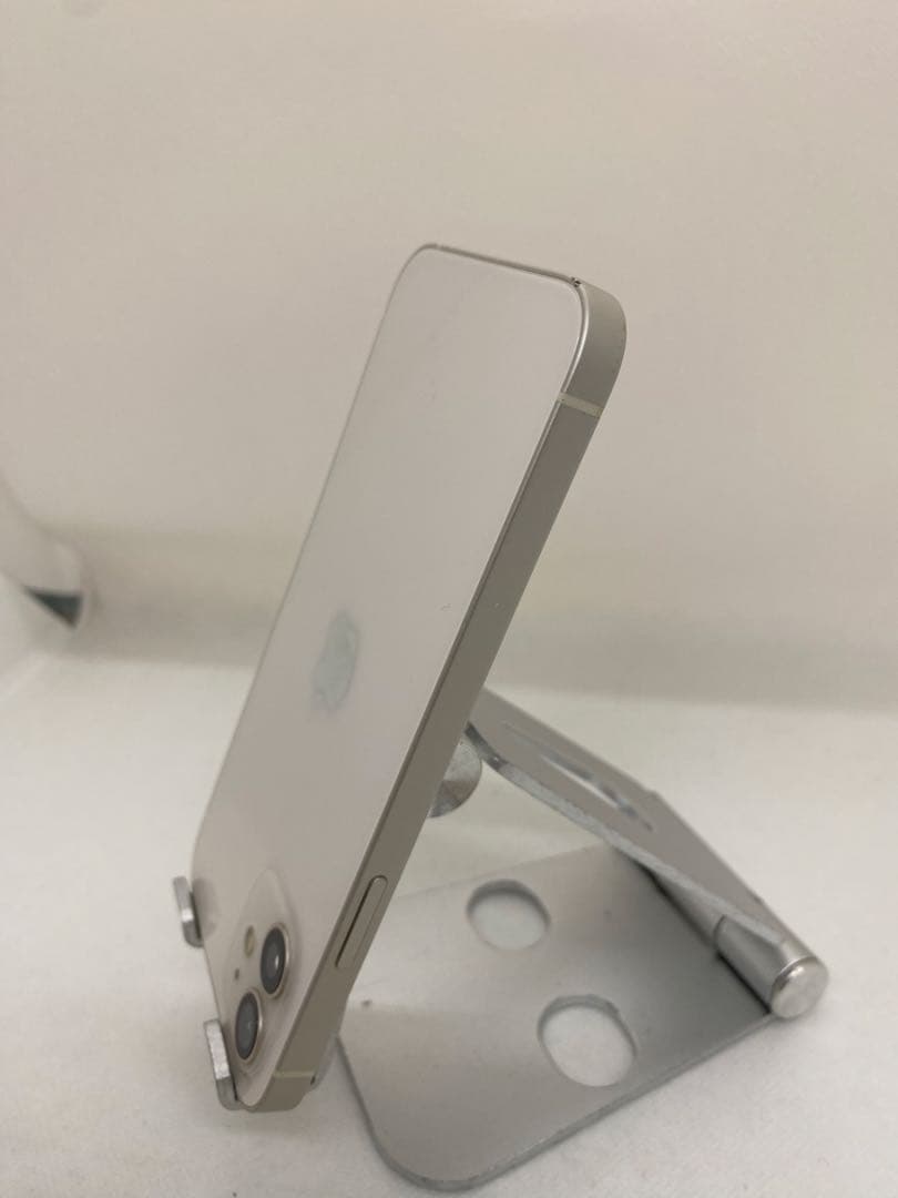 Iphone 12 64GB sim フリー　27486