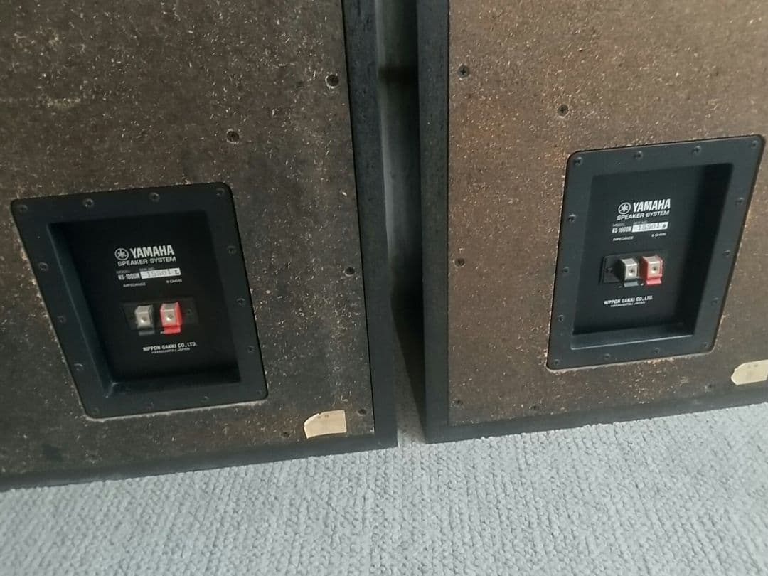①右(R) YAMAHA NS-1000M モニタースピーカー