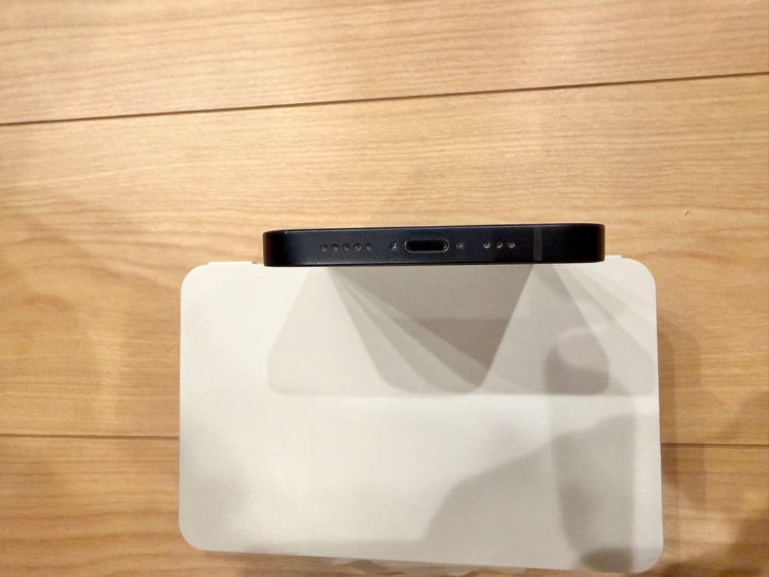 【美品】Apple iPhone 13 本体のみ 128GB ミッドナイト