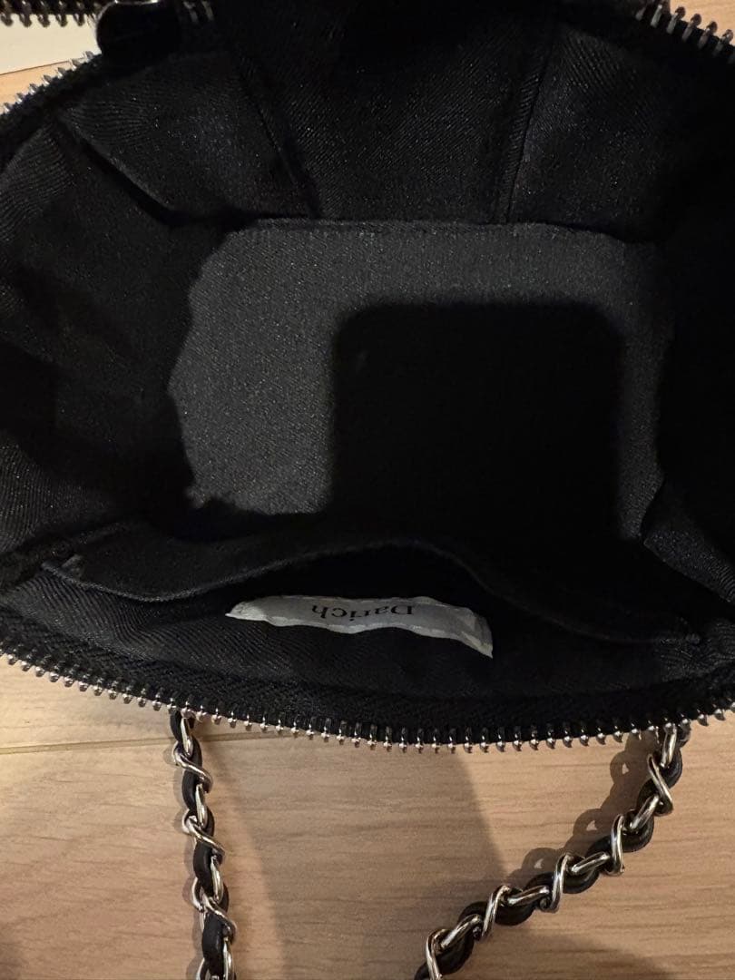 Darich キルティングスクエアミニバッグ ブラック【シルバーパーツ】