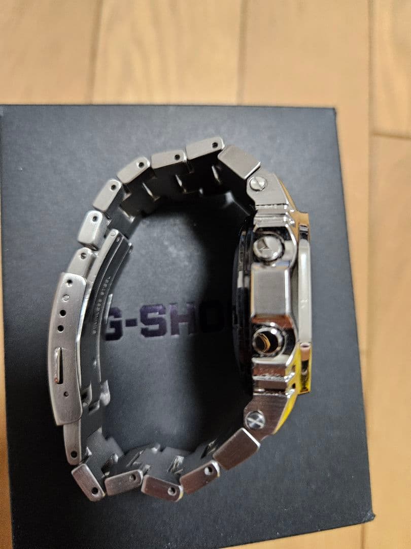 【新品同様】G-SHOCK GMW-B5000D-1JFフルメタル【国内正規品】