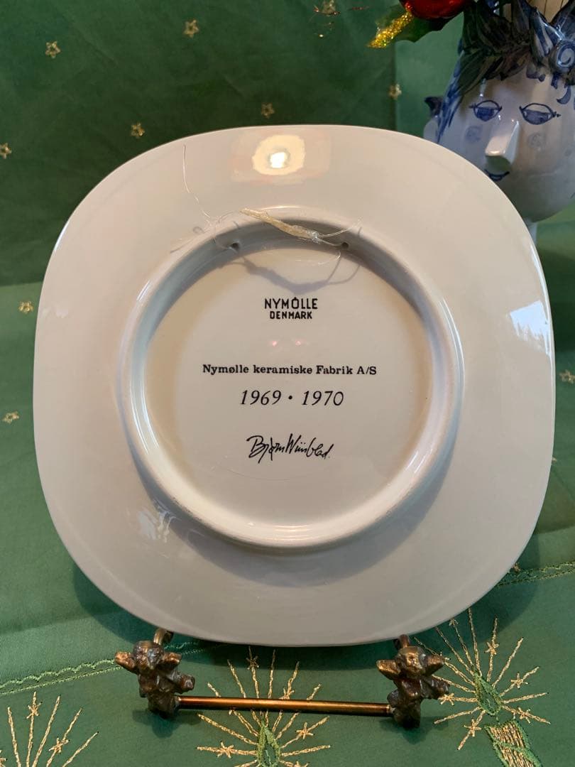 ビヨンヴィンブラッド　1969年ビンテージのイヤークリスマスプレート模様が素敵！