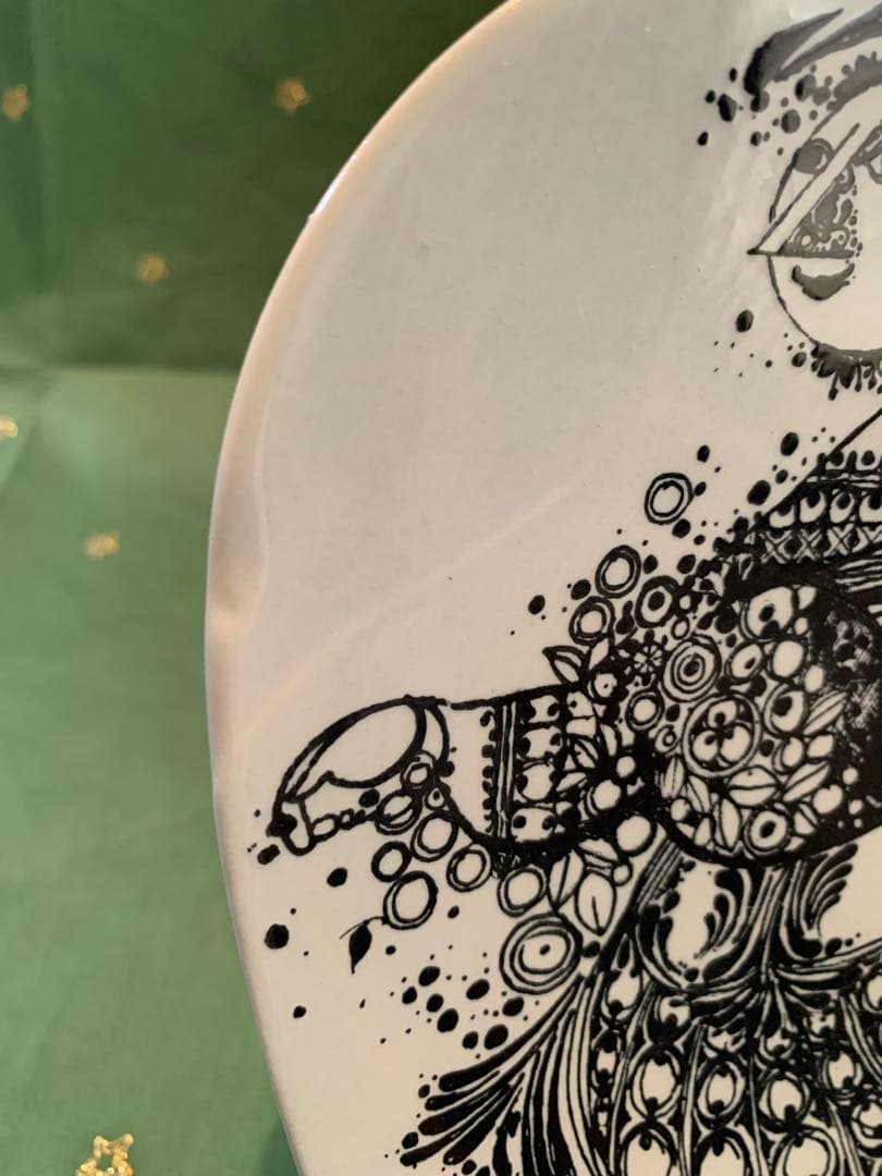 ビヨンヴィンブラッド　1969年ビンテージのイヤークリスマスプレート模様が素敵！