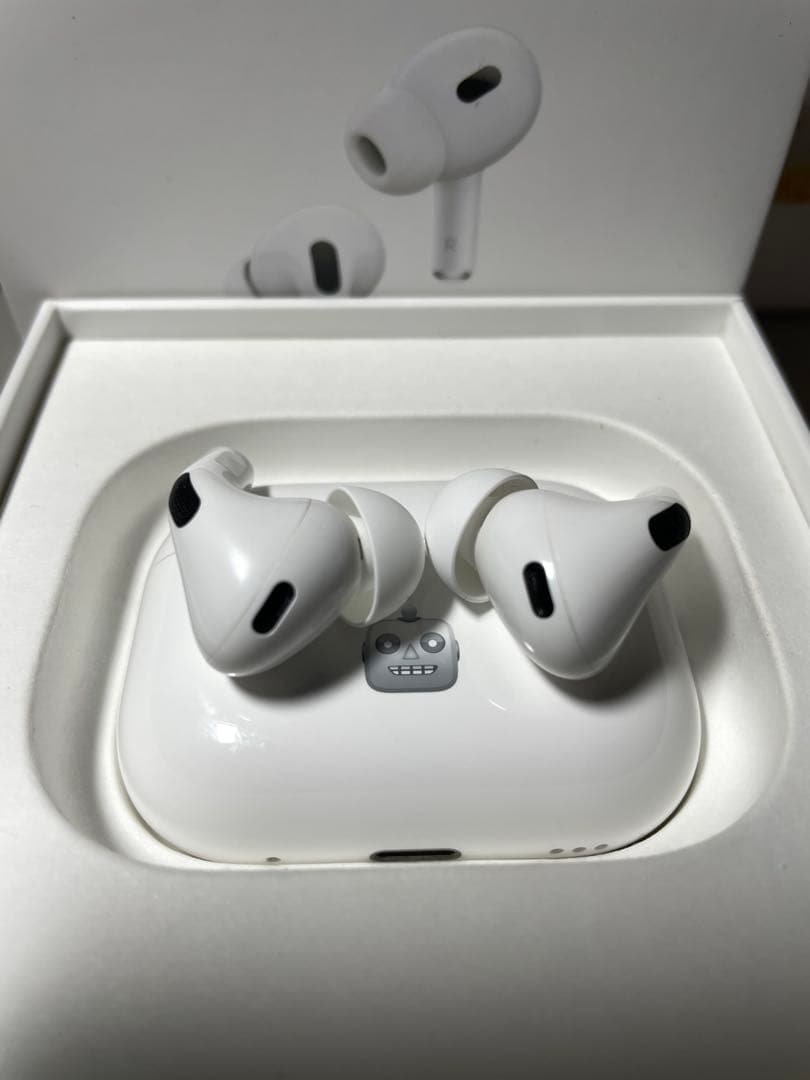 Apple正規品AirPods PRO 第2世代 左耳のみ　片耳　L 225
