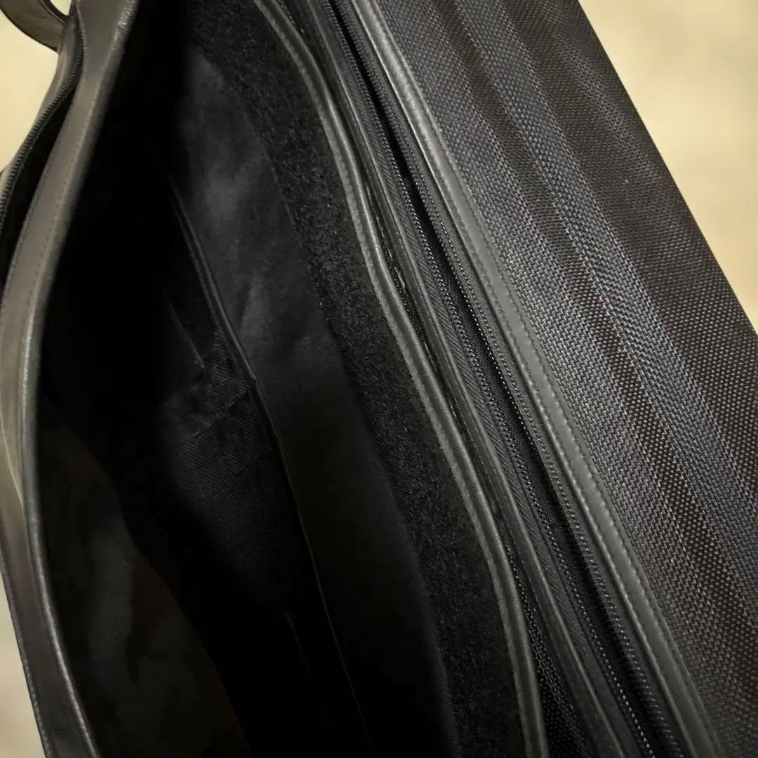 コーチold coachブラックレザービジネスバッグ　40×29×10 大きめ