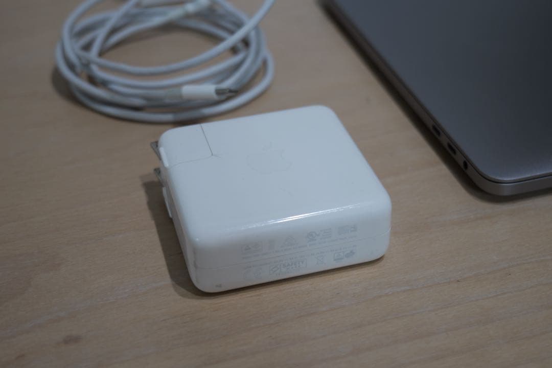 Apple MacBook Pro 2018 スペースグレー 本体