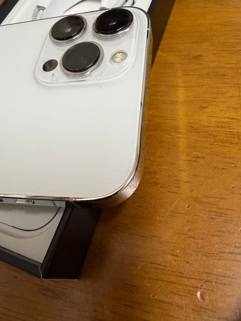 Apple iPhone 13 Pro MAXホワイト 本体