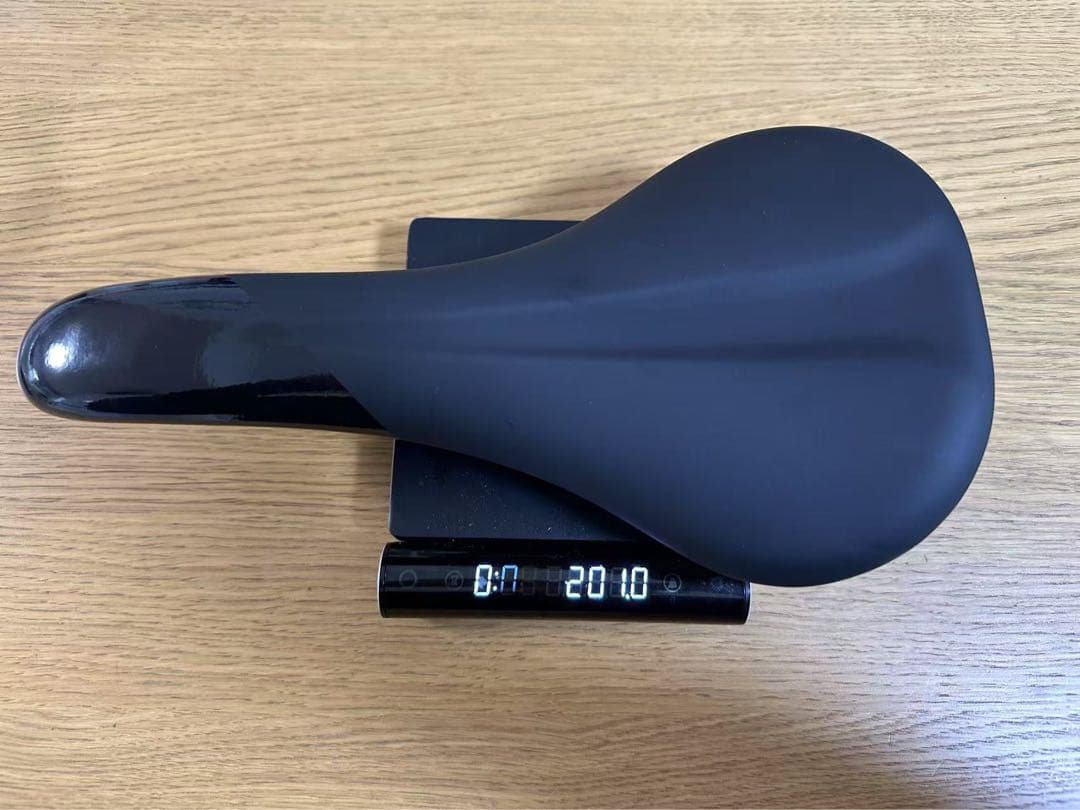 BROMPTON ブロンプトン　スーパーライト　サドル　カーボンレール