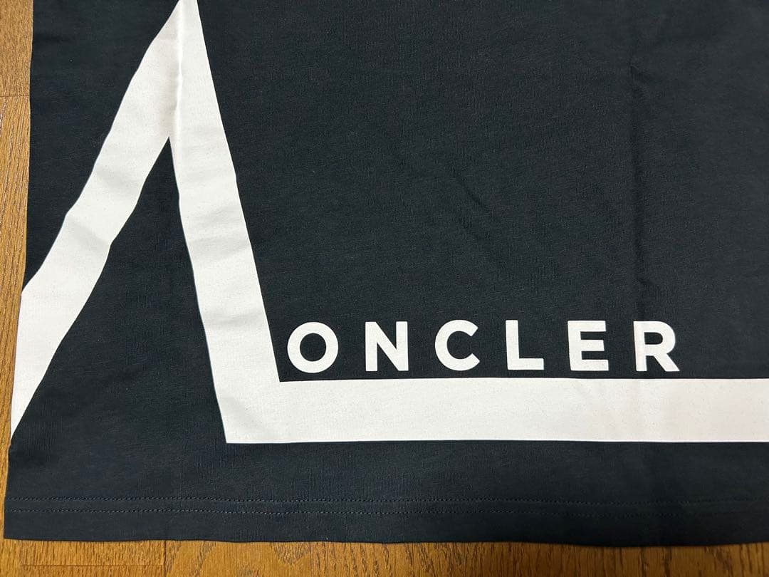 【専用】新品タグ付き★モンクレール★Tシャツ8A