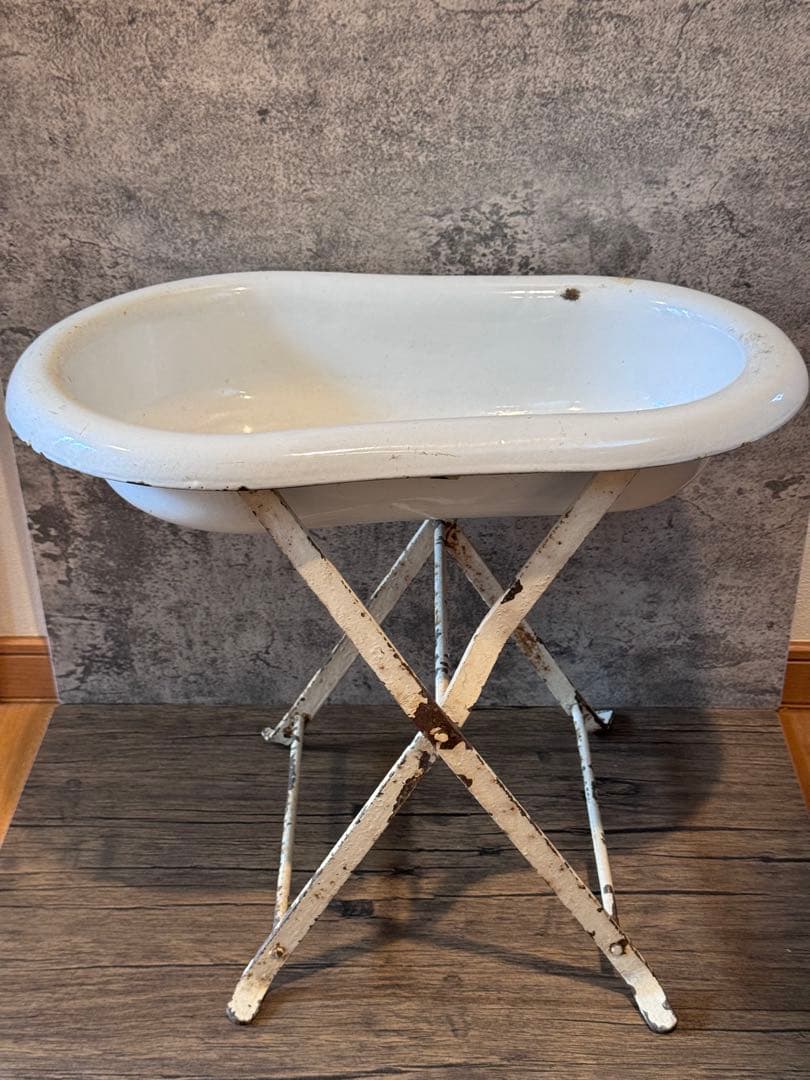 アンティーク　ベビーバス　琺瑯　ドールベッド　フランス