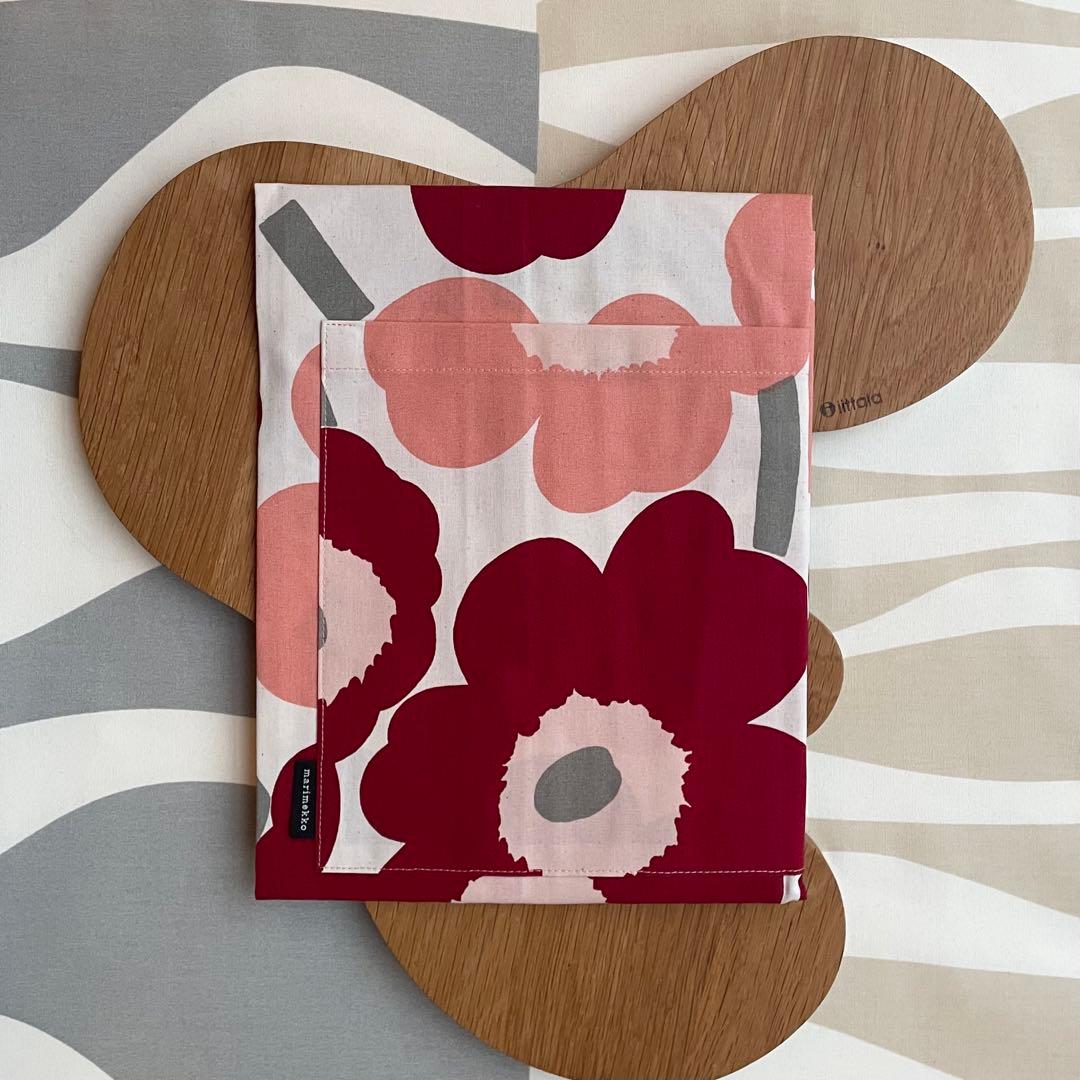 新品 マリメッコ Pieni Unikko ウニッコ エプロン チェリー