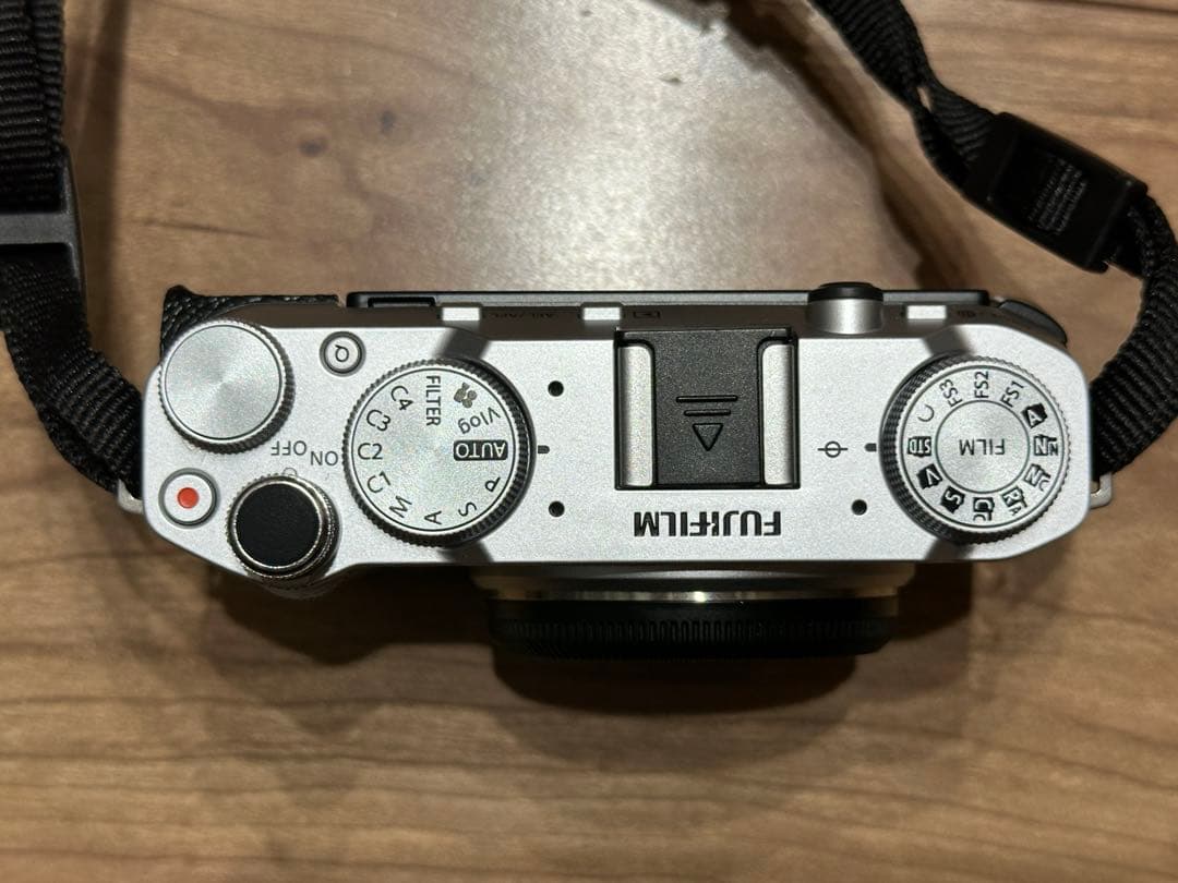 Fujifilm X-M5 シルバー　XC14-45レンズキット