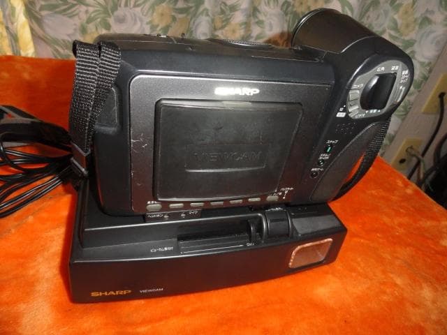 録・再・ダビングOK◆SHARP Hi8ビデオカメラ VL-HL５０