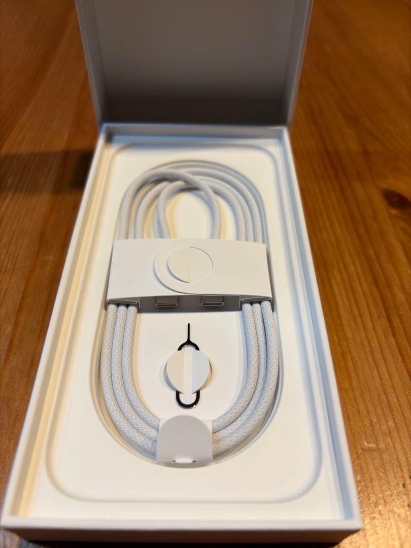 iPhone16 128GB ホワイト SIMフリー　保証付き　美品