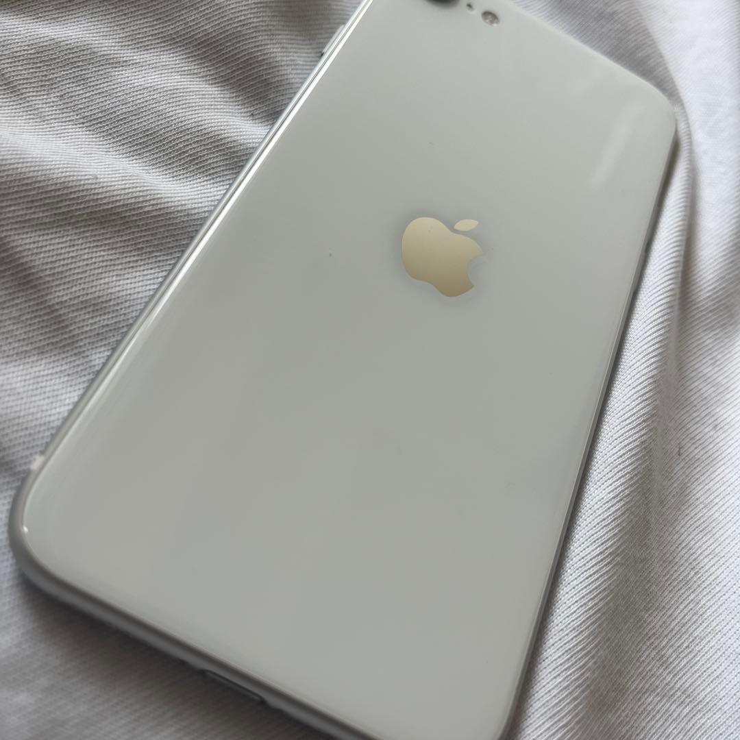 Apple iPhone se第二世代　64gb ホワイト