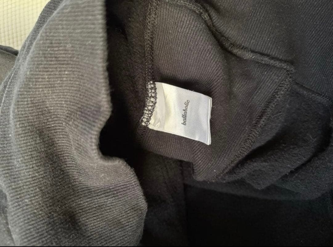 ballaholic フード付きスウェット 黒　刺繍ロゴ　完売品　ブラック