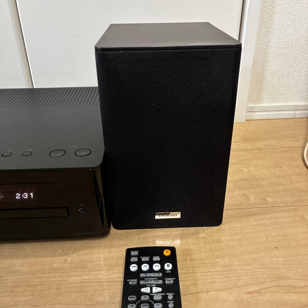 ONKYO CR-U1X CDミニコンポ　コンポ　スピーカー　オンキョー