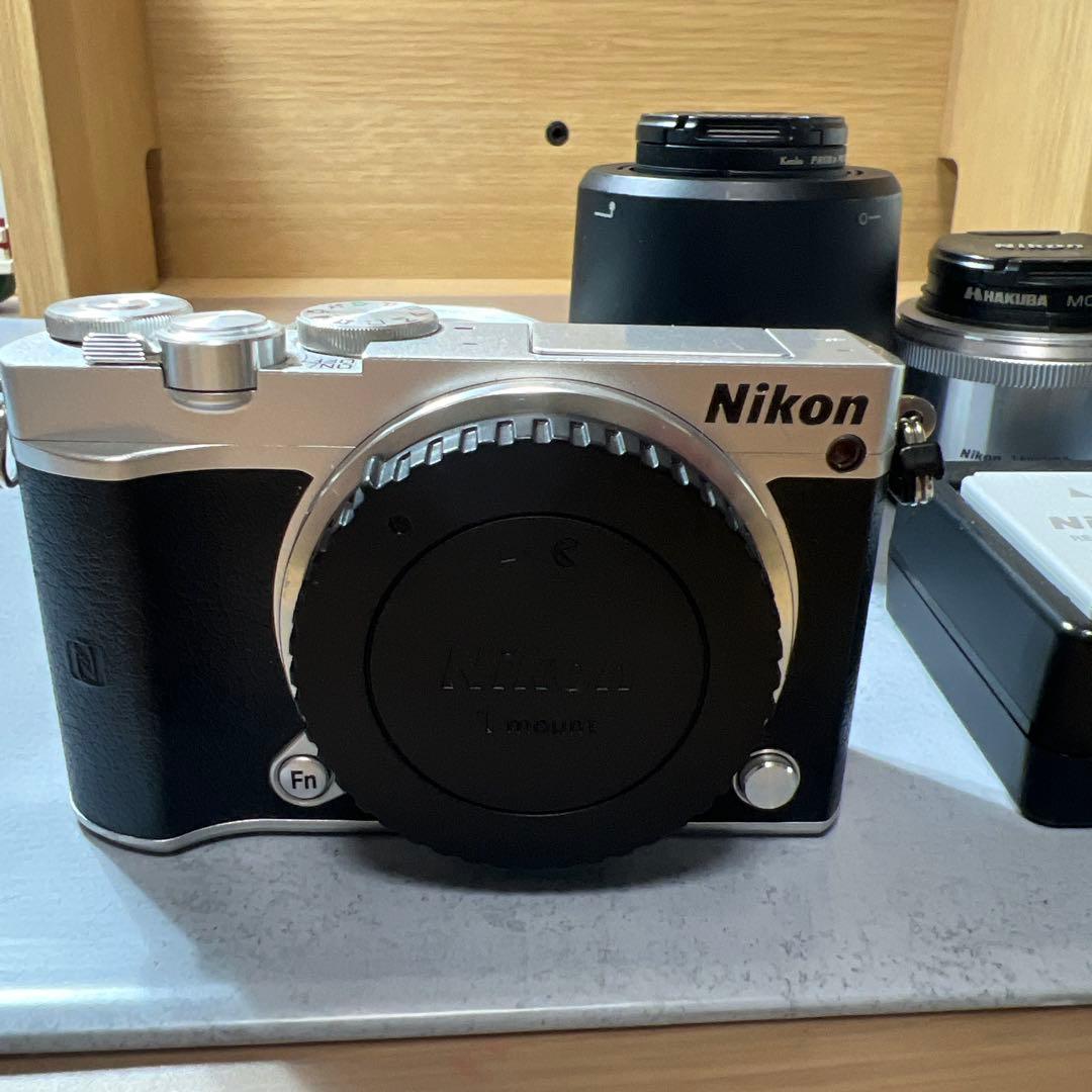 ローキンNikon1 ミラーレスカメラ ニコン j5 トリプルレンズセット
