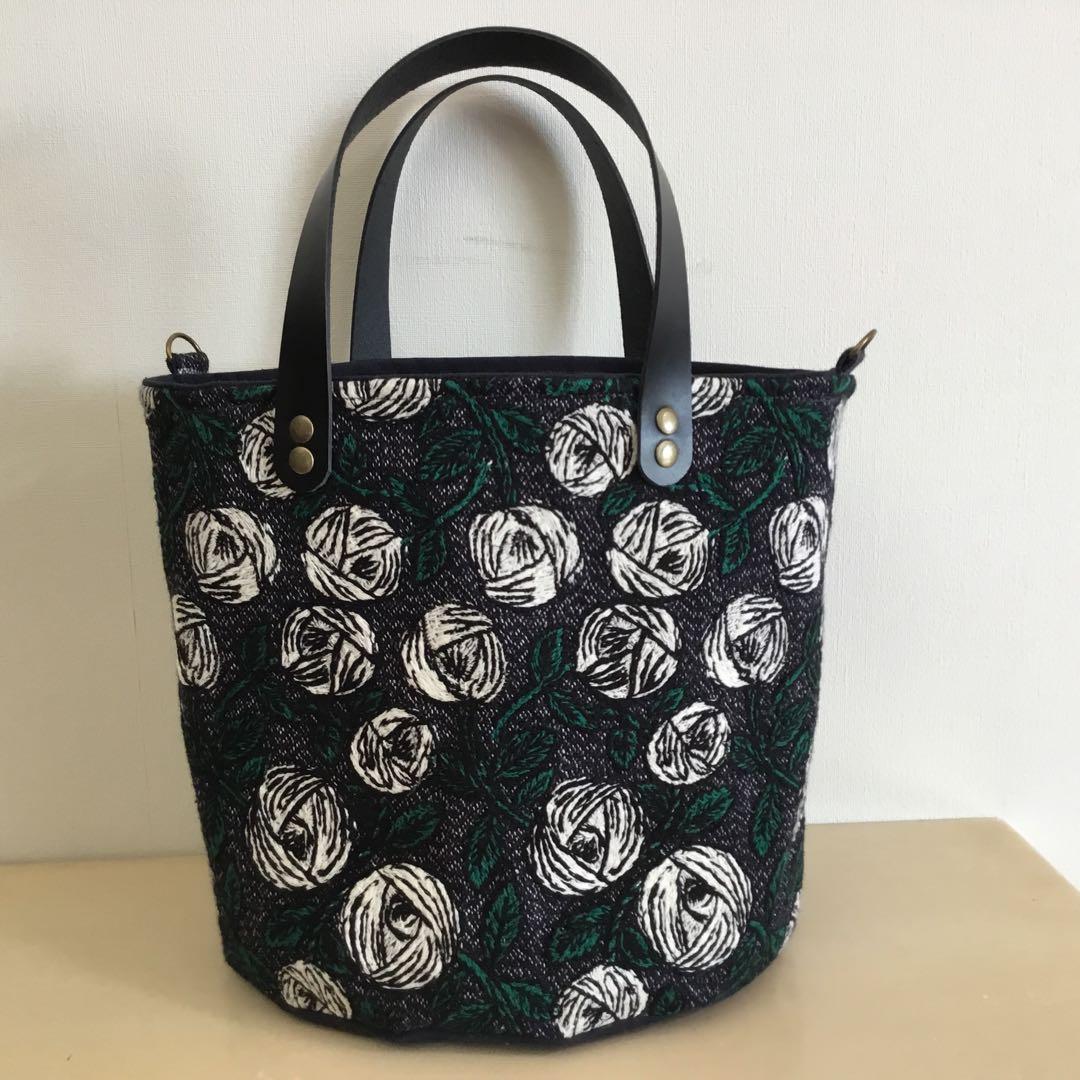 ミナペルホネンrosy ネイビー楕円底 トートバッグ　ハンドメイド