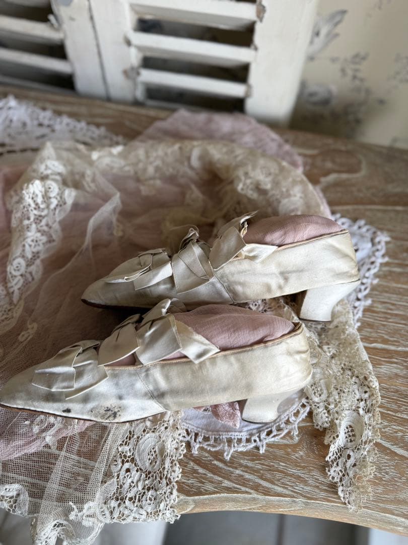 フランスアンティーク希少！ビクトリアンリボンのシルクウェディングシューズ