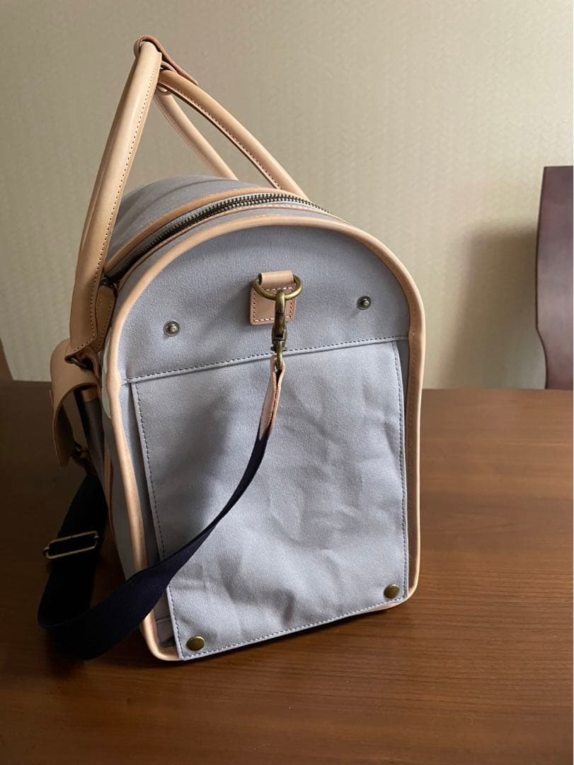 ペット用キャリーバッグ グレー　Seee 革