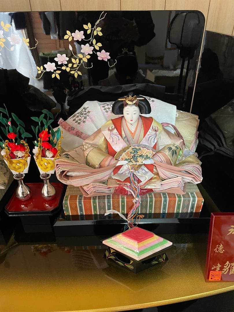 豪華な雛人形セット　三段　本金蒔絵　☆美品☆