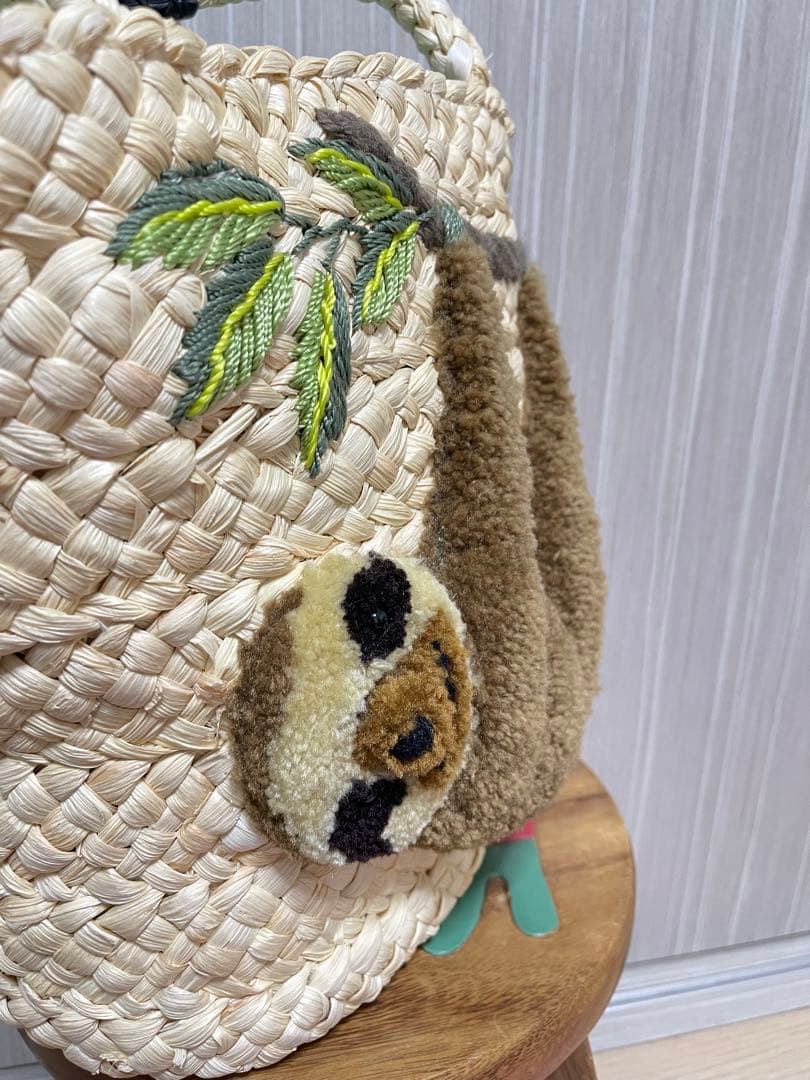 イアパピヨネ かごバッグ ナマケモノ