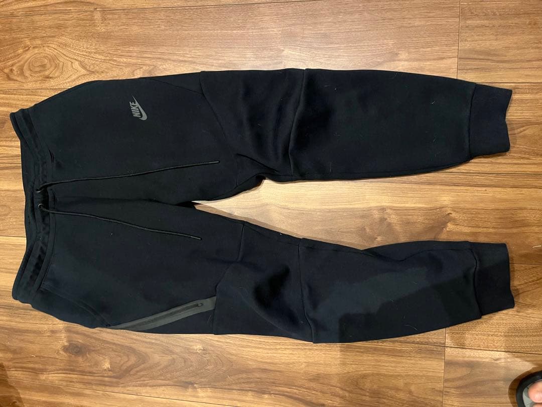 ジ*グ様 NIKE黒テックフリース黒タグ