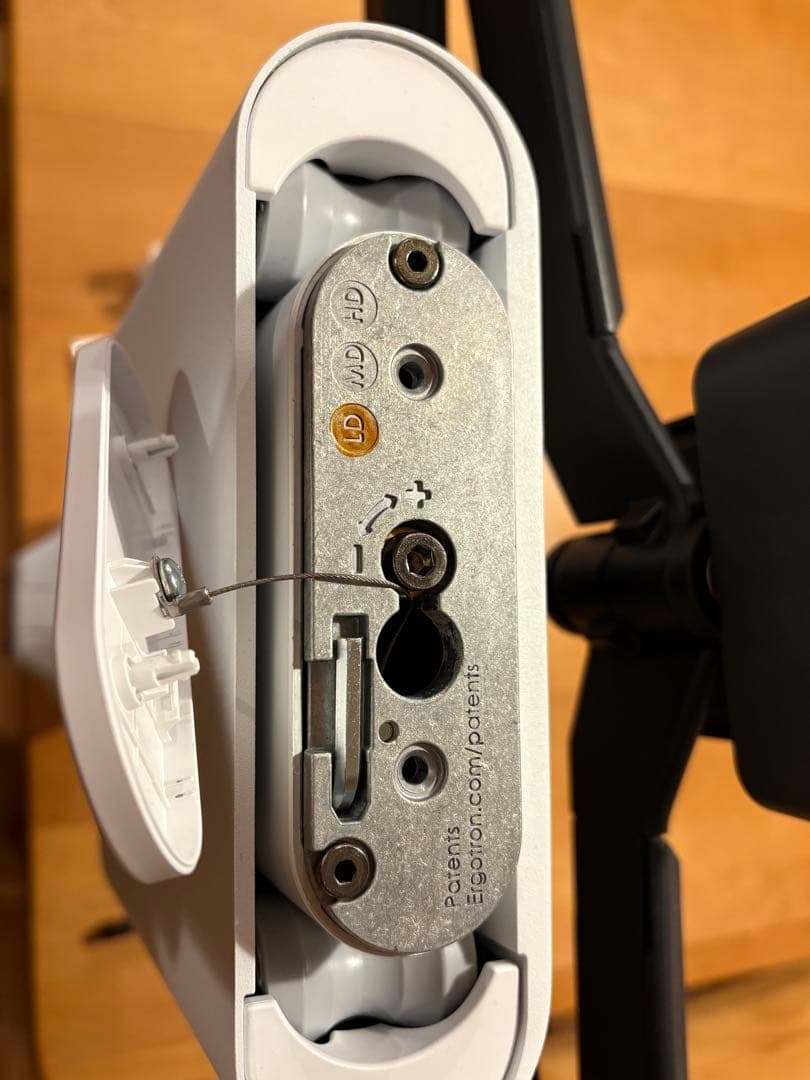 ERGOTRON TRACE ホワイト モニターアーム 可動式 クランプ式