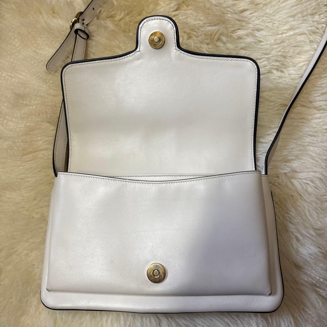 GUCCI GGロゴ ショルダーバッグ ホワイト/ブラック