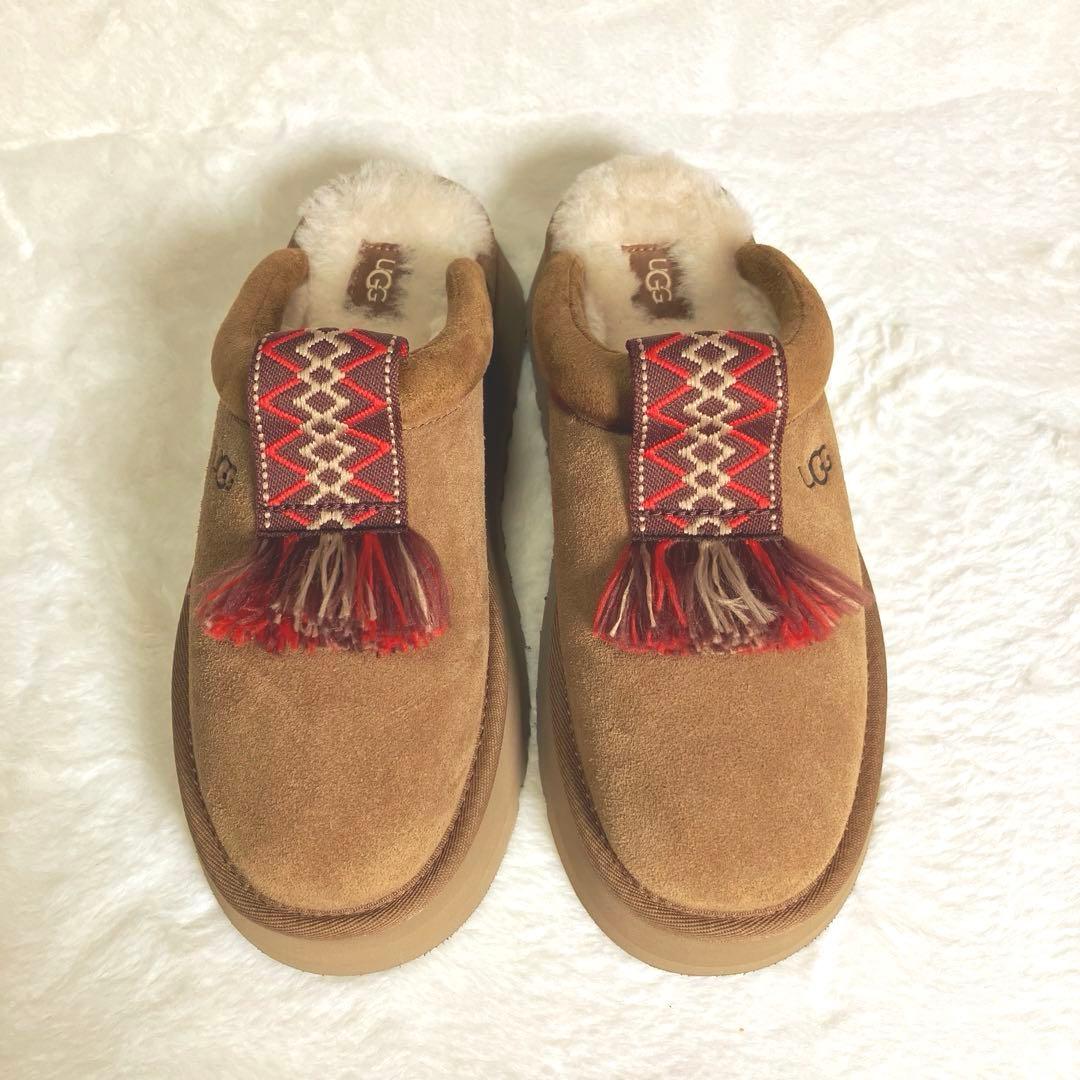 【みかん様】UGG✨TAZZLE 厚底スリッポン　サボ　タッセル　完売　24cm