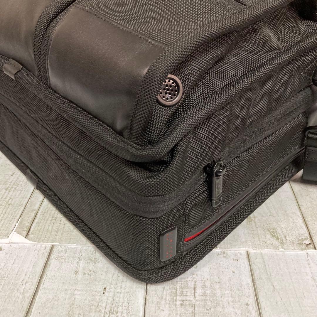 トゥミ　TUMI　ビジネスバッグ　2way　日本限定　黒　2層式　ブリーフケース