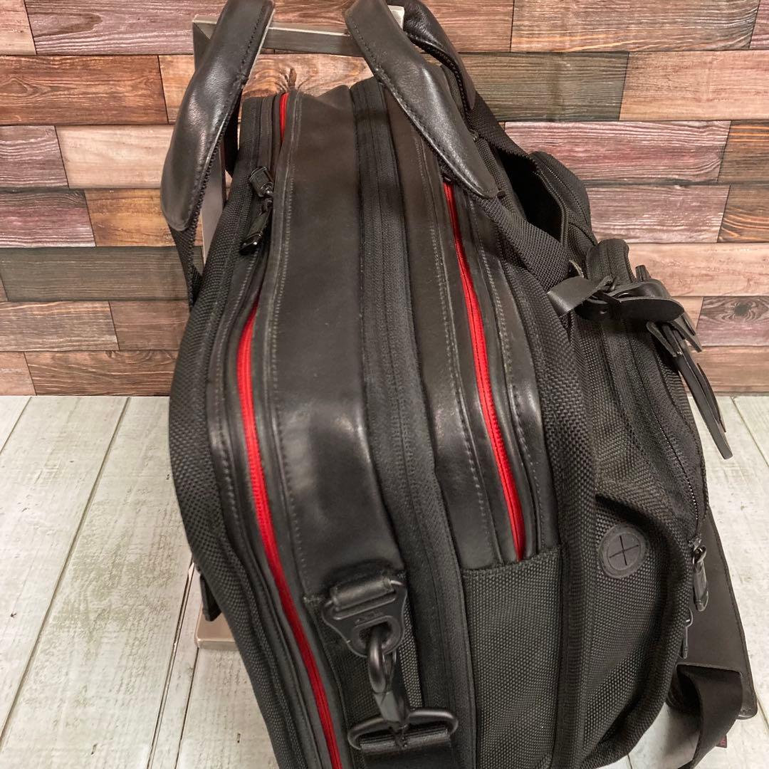 トゥミ　TUMI　ビジネスバッグ　2way　日本限定　黒　2層式　ブリーフケース