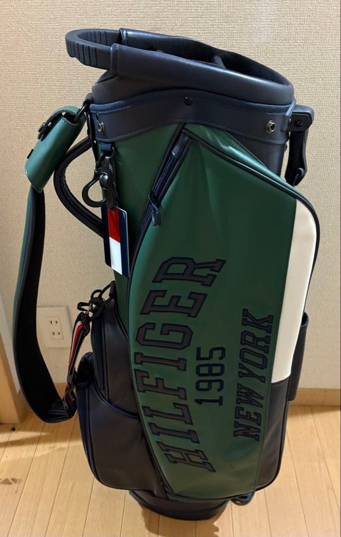   トミーヒルフィガー　キャディバッグ