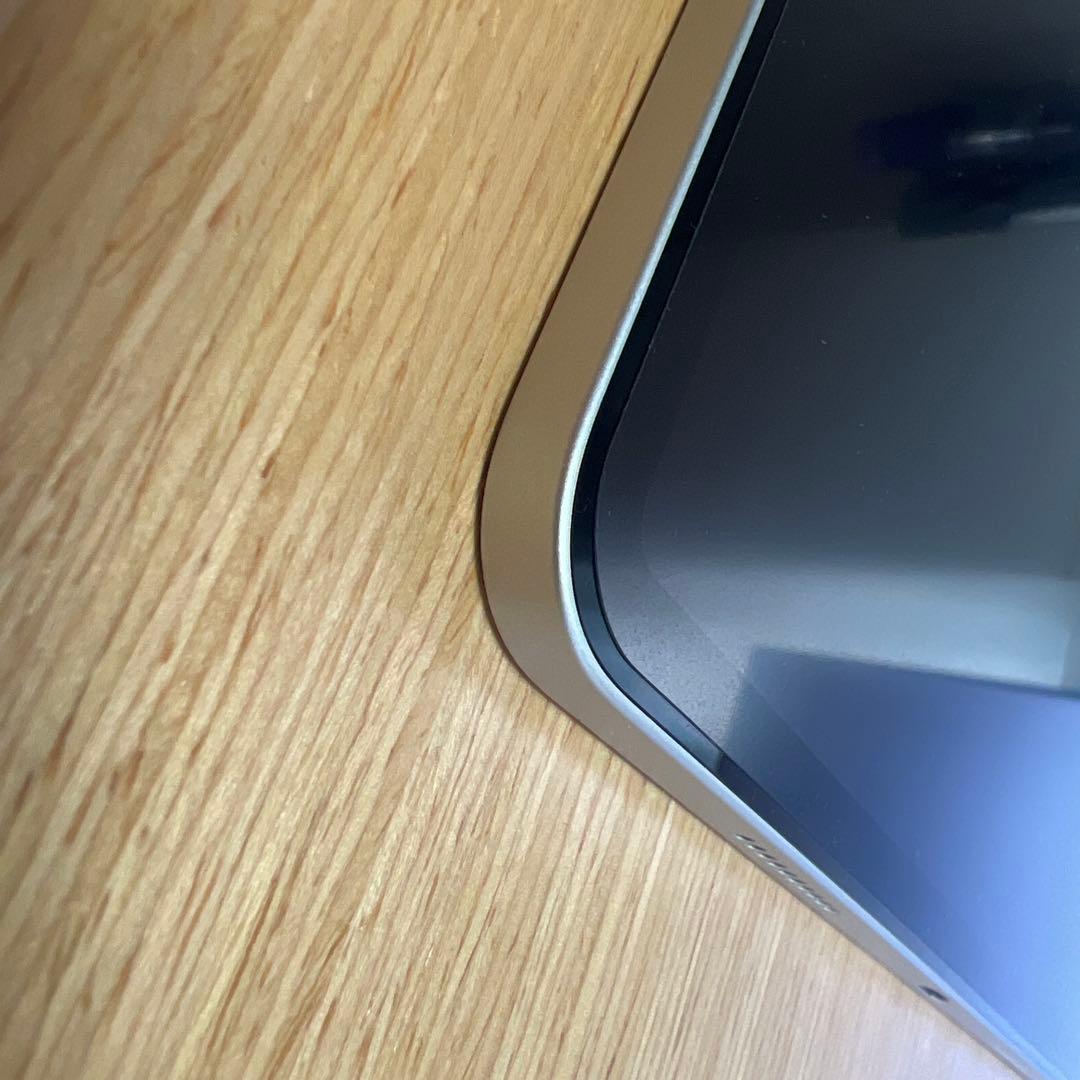 Apple iPad Pro 12.9インチ　第6世代