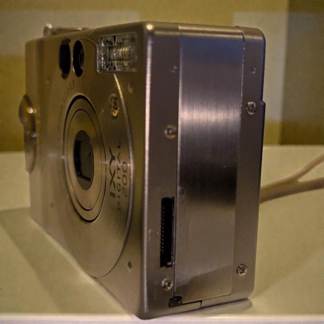 【美品レトロ】Canon IXY DIGITAL 200 シルバー　完動品