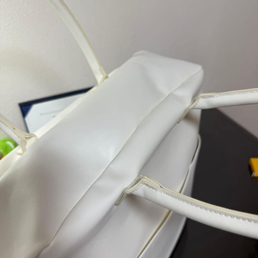 AWWサボテンヴィーガンレザーウィークエンドボストンバッグ (30L)