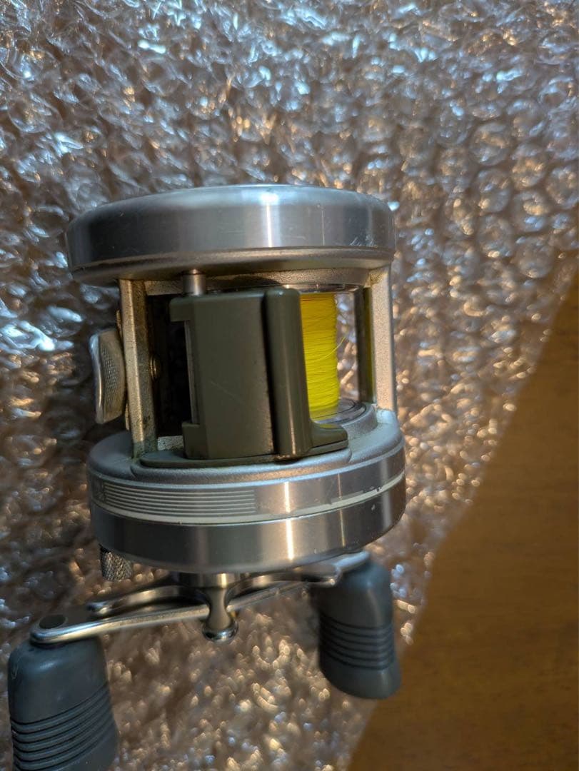 【良品】名機 シマノ 92カルカッタ200 丸型ベイト クラシック